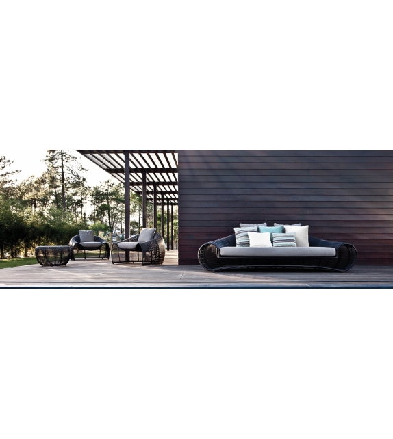 Croissant Kenneth Cobonpue Tavolino Outdoor