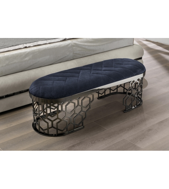 Amanda Longhi Bench
