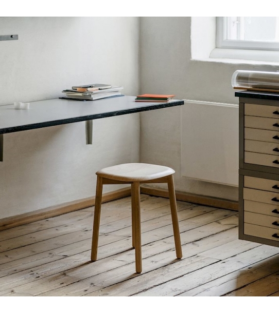 Soft Edge 72 Hay Tabouret