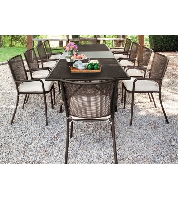 Athena Emu Extendable Table