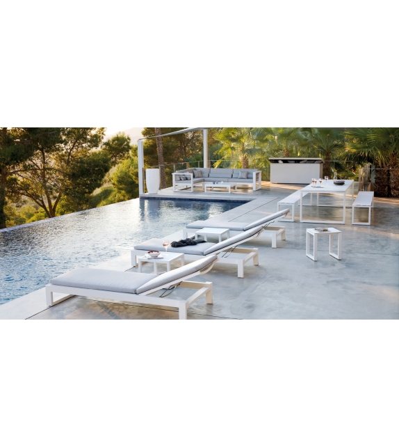 Fuse Lounger Manutti Daybed