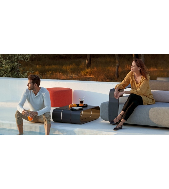 Round 48 Manutti Side Table