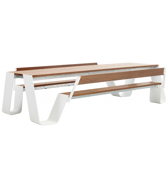 Hopper Picnic Extremis Table