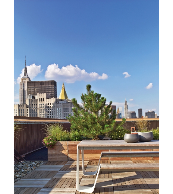 Hopper Picnic Extremis Table