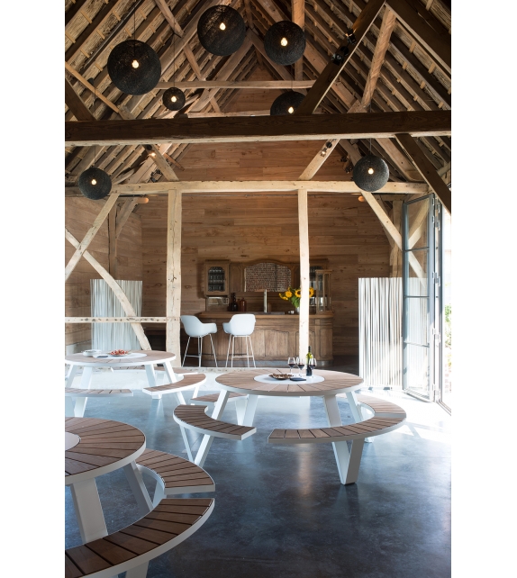 Pantagruel Picnic Extremis Table