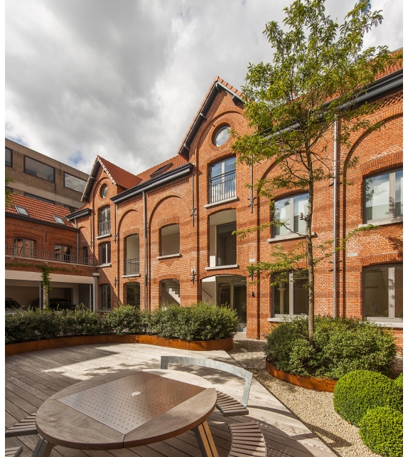 Gargantua Extremis Table