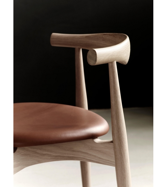 CH20 Elbow Carl Hansen & Søn Silla