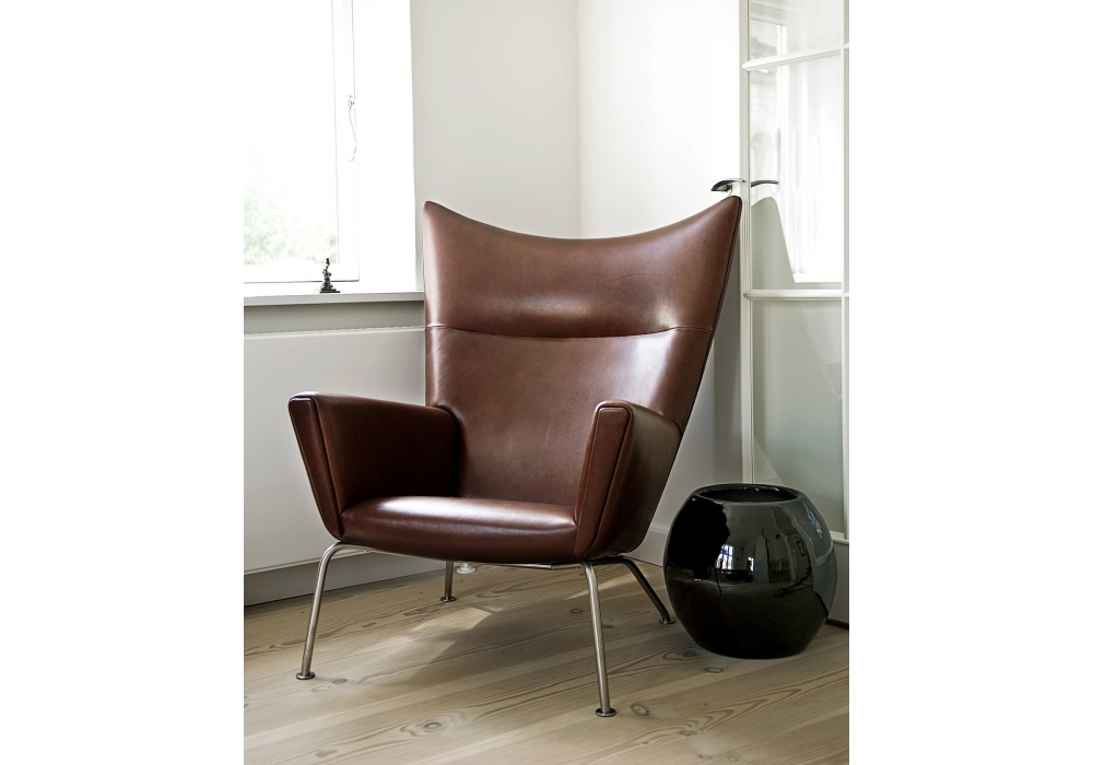 CH445 Wing Chair Carl Hansen & Søn Milia Shop