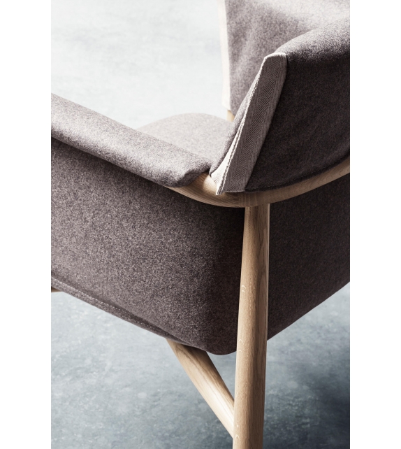 E005 Embrace Carl Hansen & Søn Stuhl