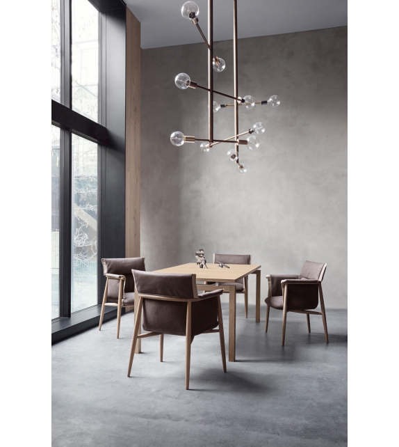 E005 Embrace Carl Hansen & Søn Silla