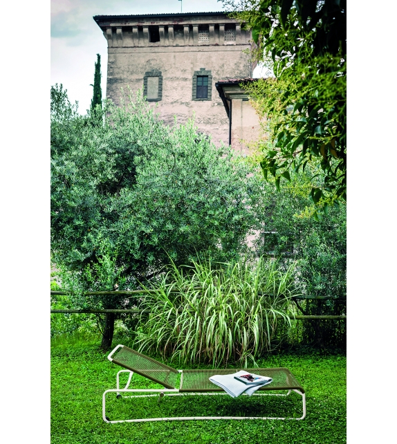 Harp 304 Sunlounger Roda