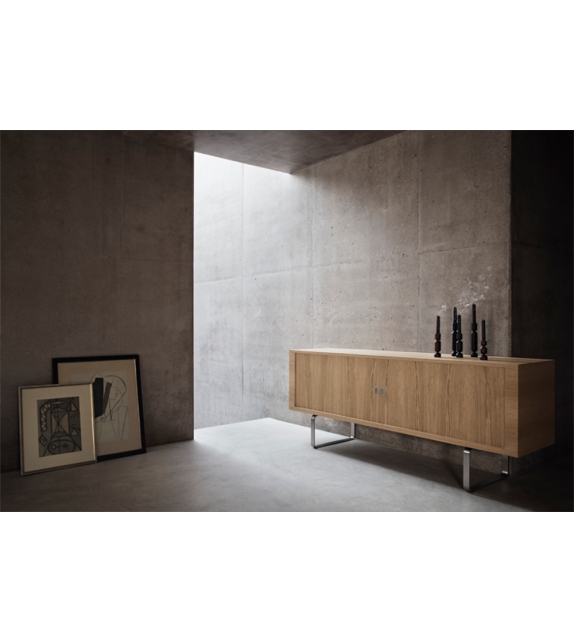 CH825 Credenza Carl Hansen & Søn Aparador
