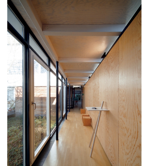 Der Kleine Lehner Moormann Occasional Table