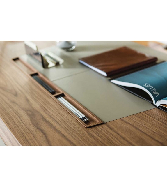 Flavio Porada Writing-desk