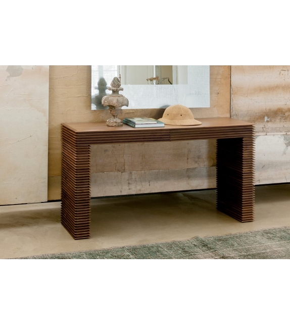 Linka Porada Console