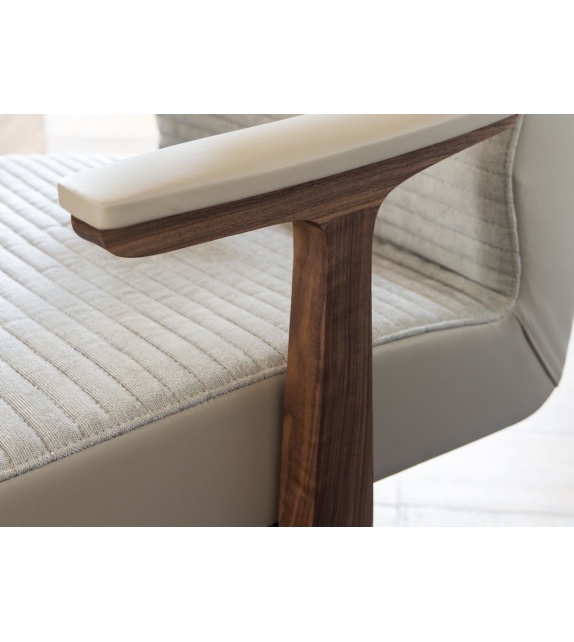 Elis Porada Poltrona