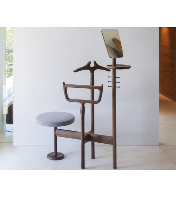 Sam Porada Valet Stand