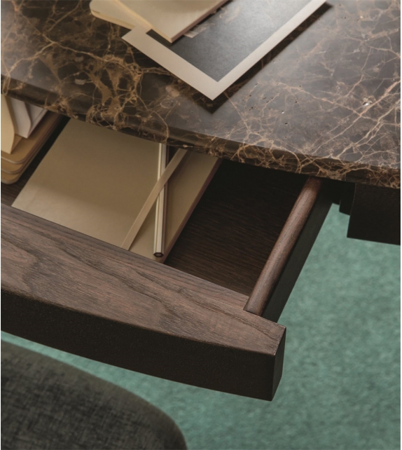 Maskara Porada Dressing Table