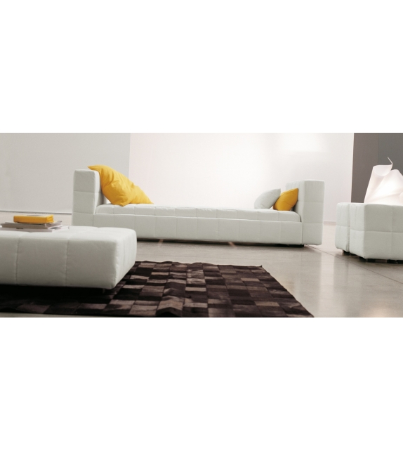 Squaring Bonaldo Bed