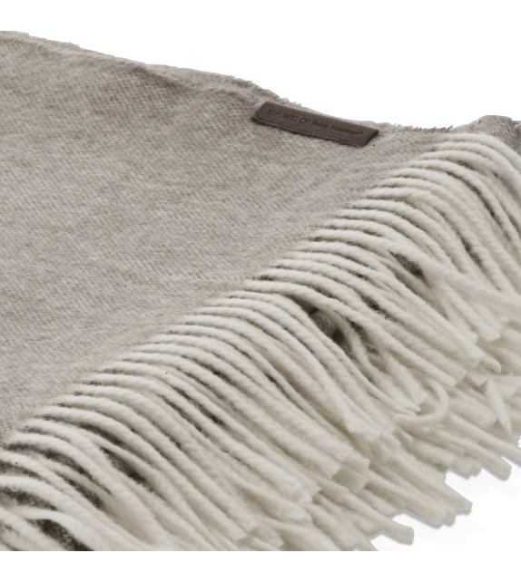 Throw Fritz Hansen Manta