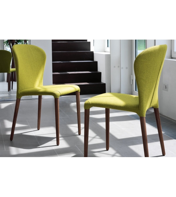 Astrid Porada Chair