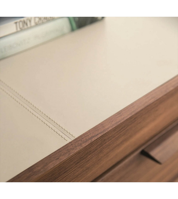 Afrodite Porada Writing desk