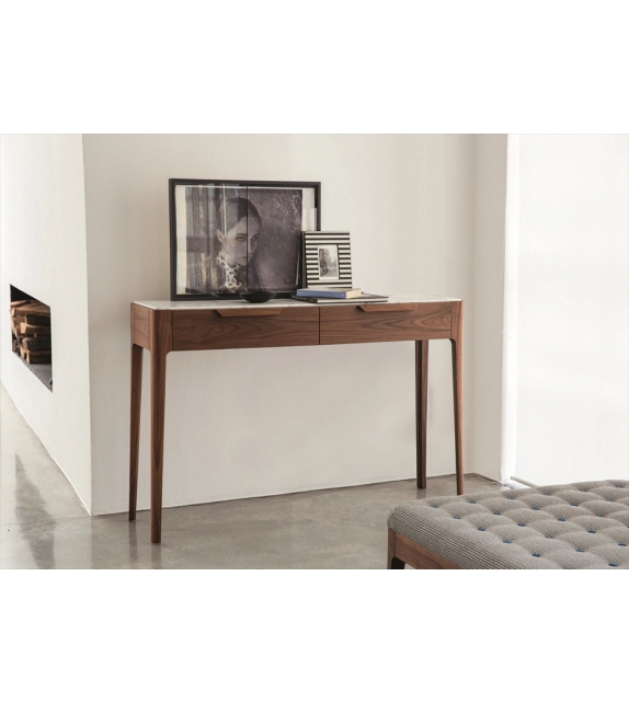 Ziggy Porada Console