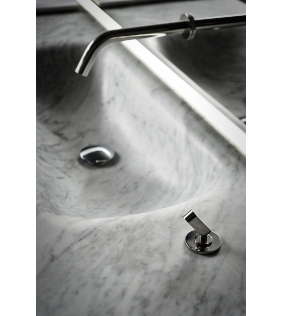 Square Agape Wall Mounted Tap