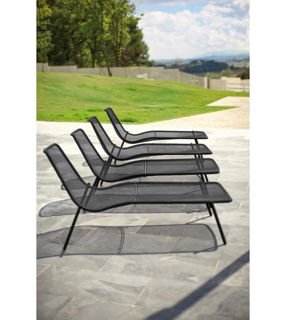 Round Emu Lounge Armchair