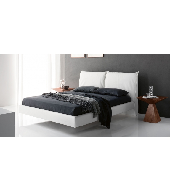 Lukas Cattelan Italia Bed