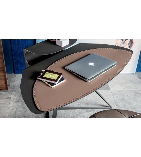 Storm Cattelan Italia Bureau