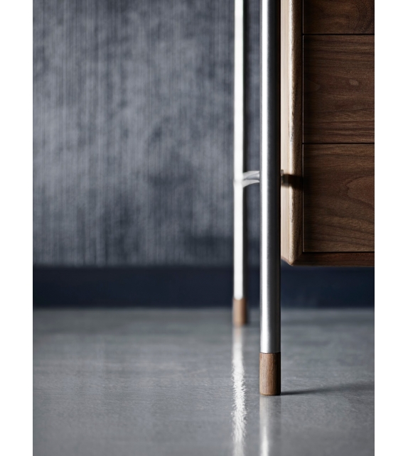 AJ52 Society Table Carl Hansen & Søn Bureau