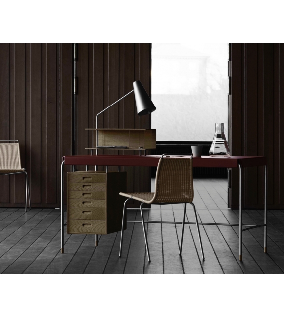 AJ52 Society Table Carl Hansen & Søn Bureau