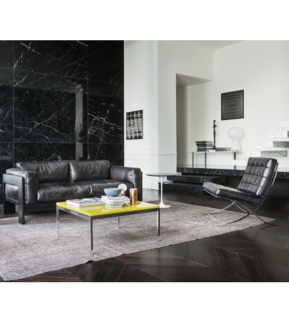 Bastiano Knoll Sofa