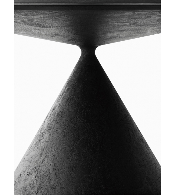 Clay 697 Table Desalto