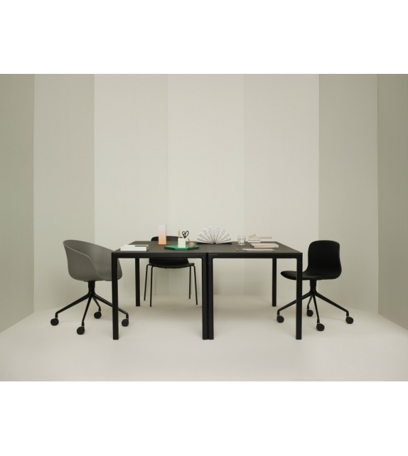 About a Chair AAC 14 Hay Chaise