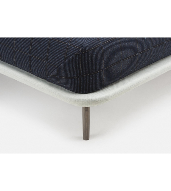 Solo De La Espada Bed