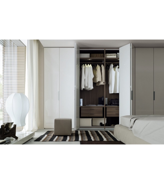 New Entry Poliform Kleiderschrank