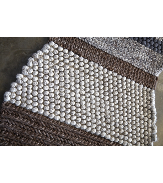 Mangas Original Largas Rug Gan