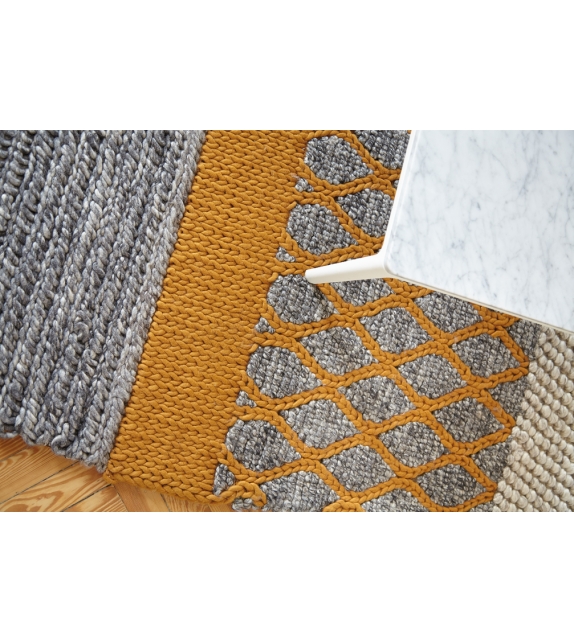 Mangas Original Campana Rug Gan