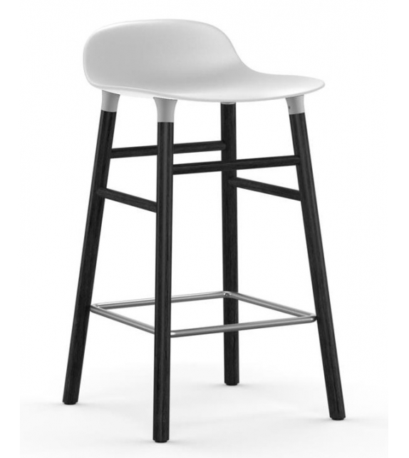 Form Normann Copenhagen Sgabello con Gambe in Legno