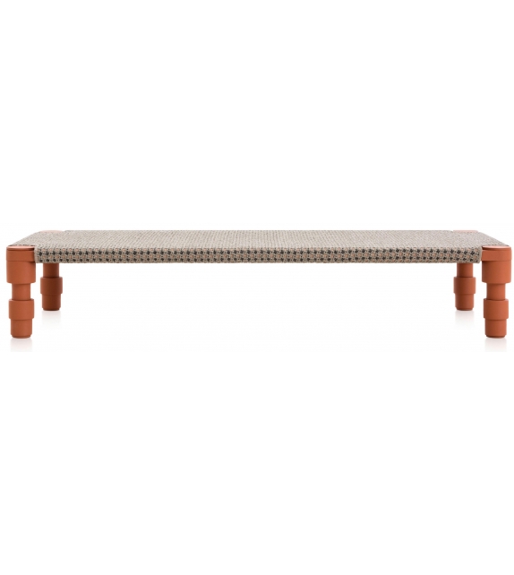 Garden Layers Gan Indian Bed