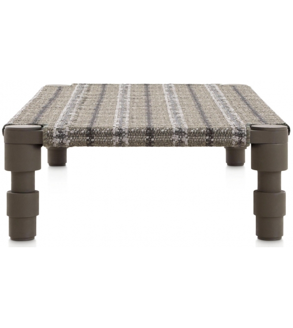 Garden Layers Gan Indian Bed