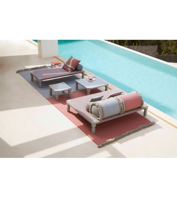 Garden Layers Gan Indian Bed