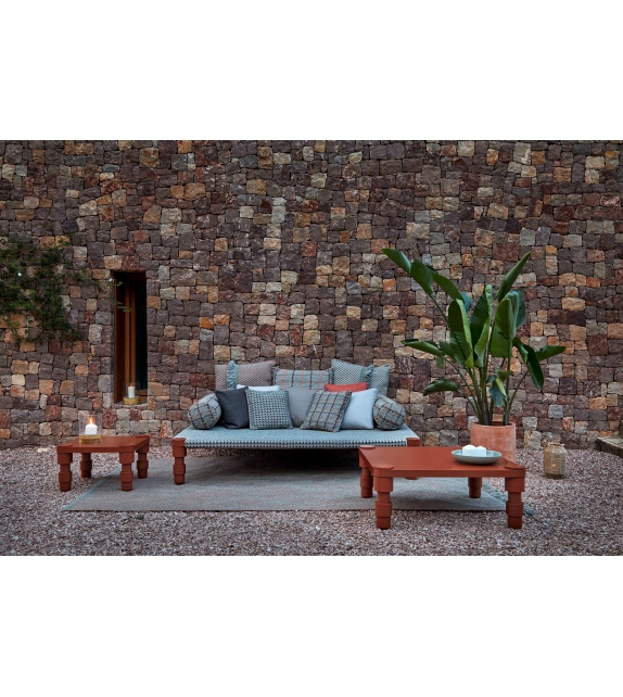 Garden Layers Indian Gan Bett