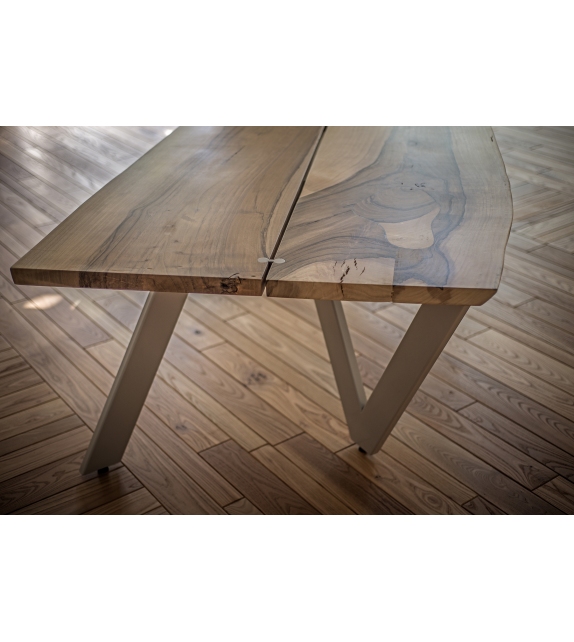 W-Natural Table Ornythos