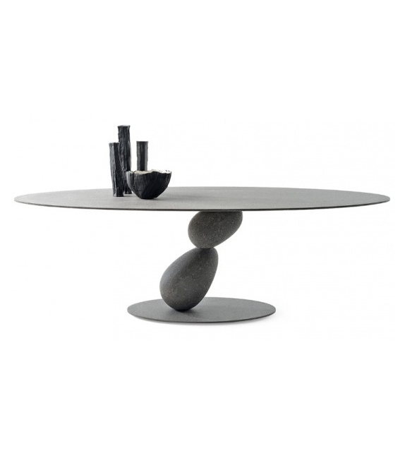 Matera Table Mogg