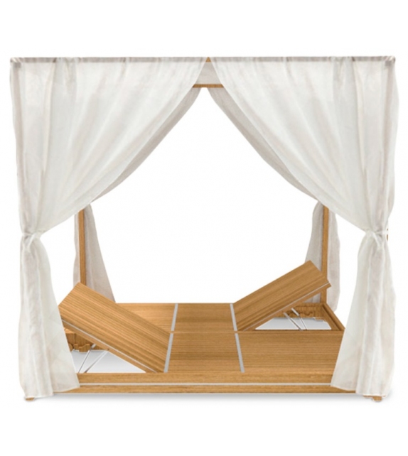 Essenza Ethimo Lounge Bed with Curtains