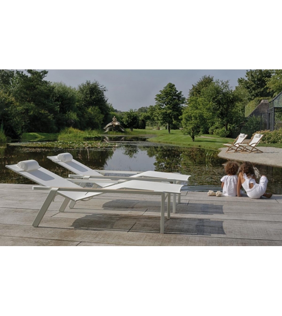 Alura Royal Botania Sunlounger