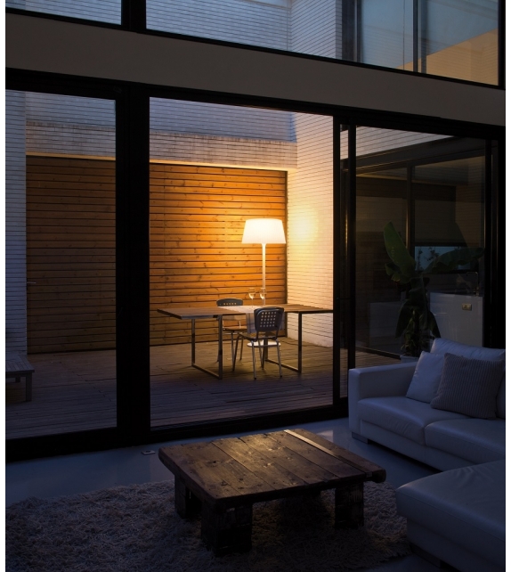 Plis Vibia Stehlampe für den Außenbereich